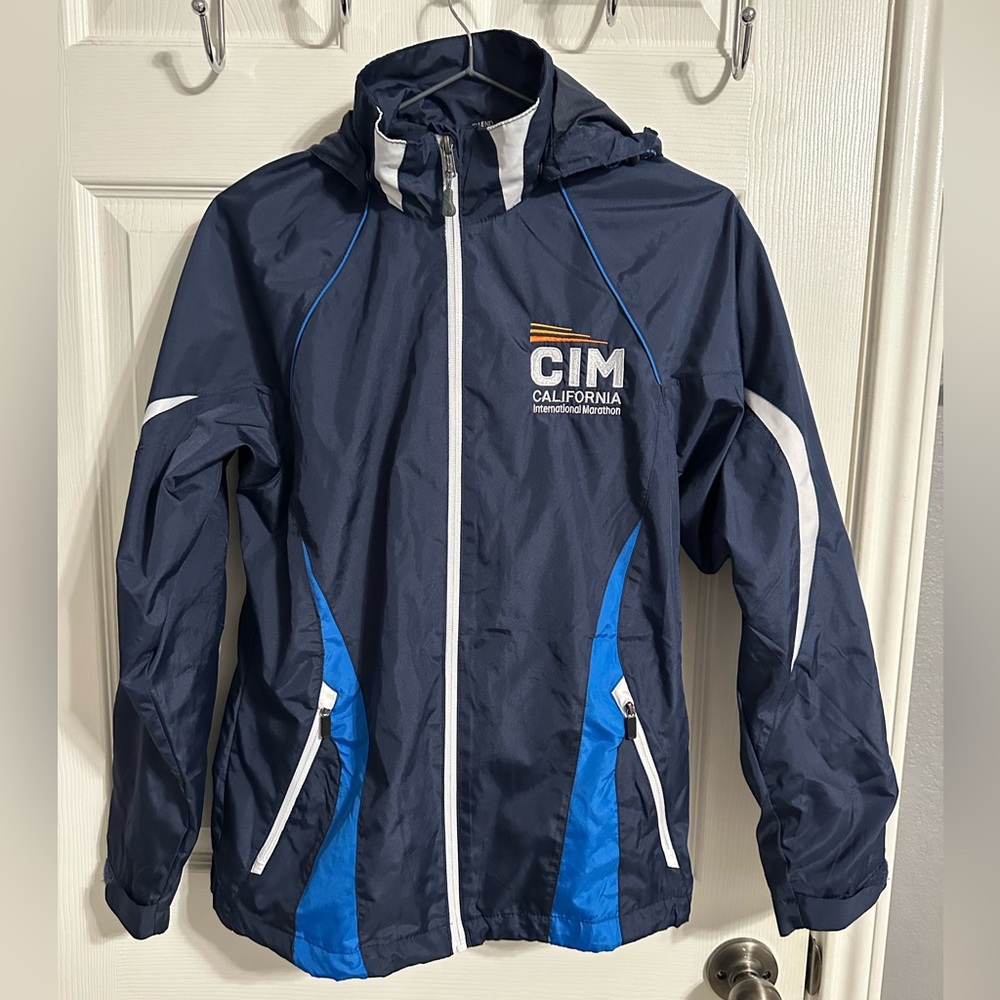 CIM Marathon windbreaker women’s size small